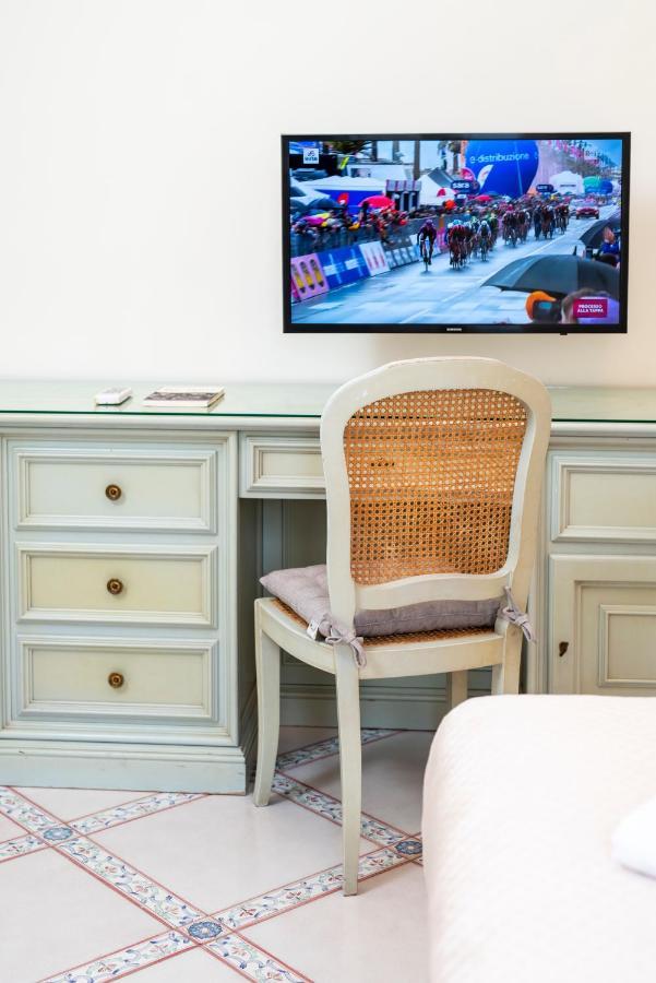 B&B Marcantonio - Ischia Ponte Zewnętrze zdjęcie